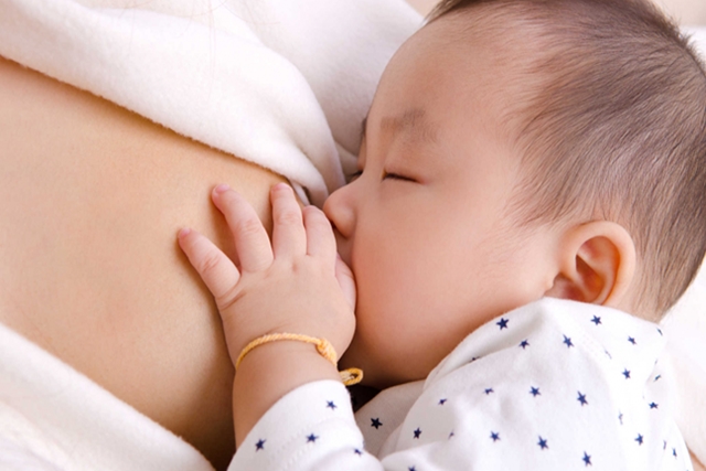 Cách dễ nhất giúp tăng tiết sữa nhiều sản phụ bỏ qua